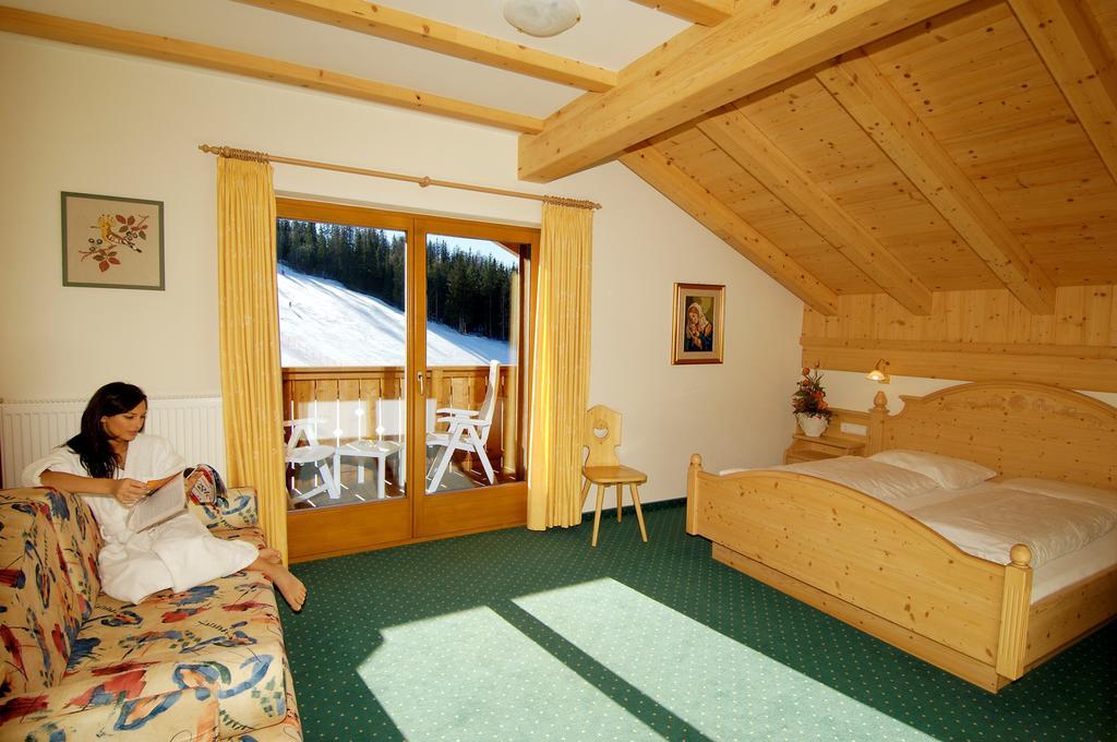 Hotel Ju Furcia Сан-Віджиліо-ді-Мареббе Екстер'єр фото