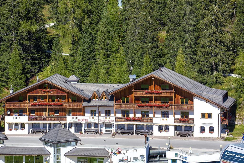 Hotel Ju Furcia Сан-Віджиліо-ді-Мареббе Екстер'єр фото