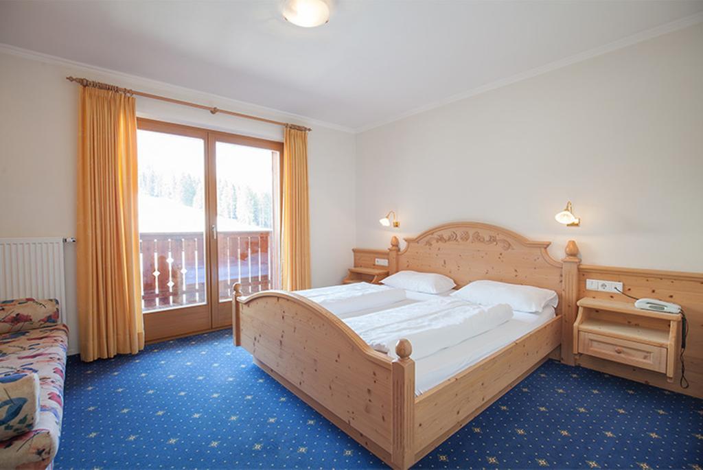 Hotel Ju Furcia Сан-Віджиліо-ді-Мареббе Екстер'єр фото