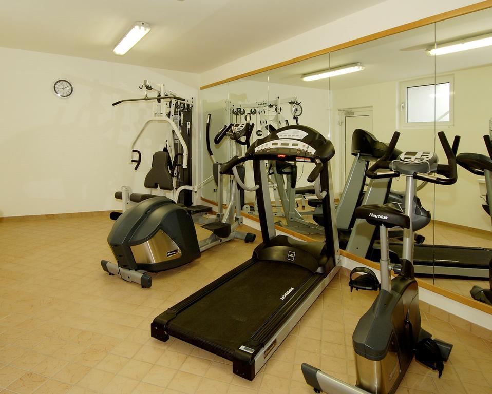 Hotel Ju Furcia Сан-Віджиліо-ді-Мареббе Екстер'єр фото