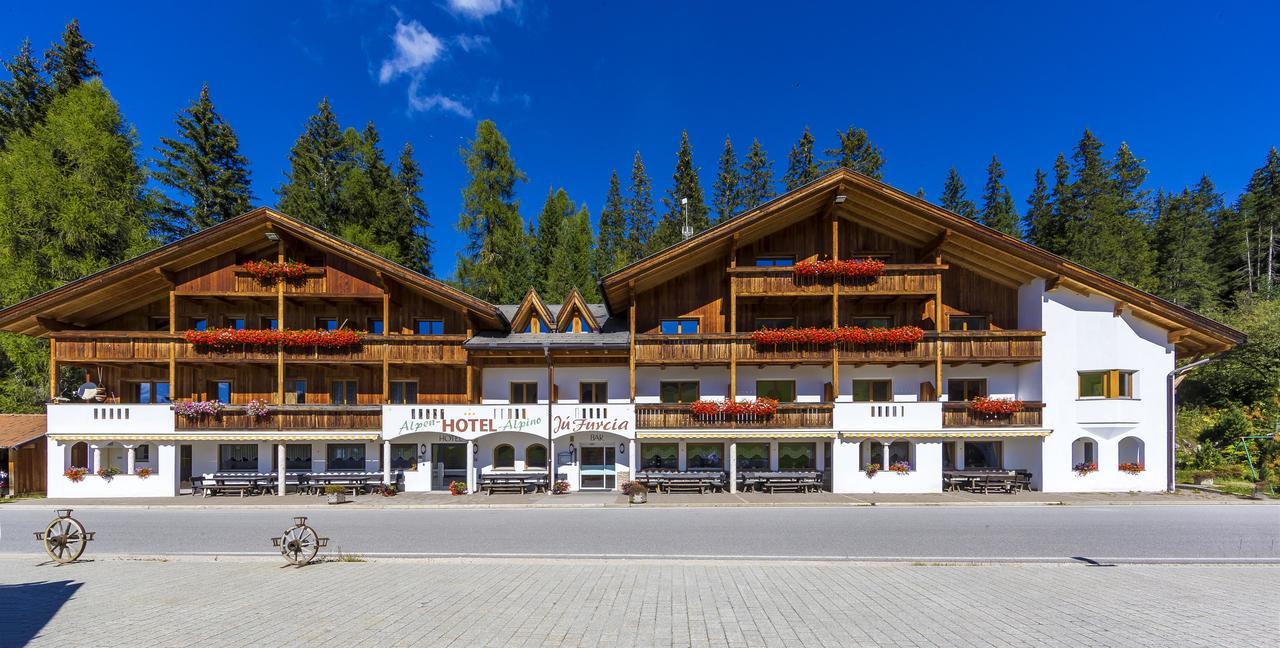 Hotel Ju Furcia Сан-Віджиліо-ді-Мареббе Екстер'єр фото